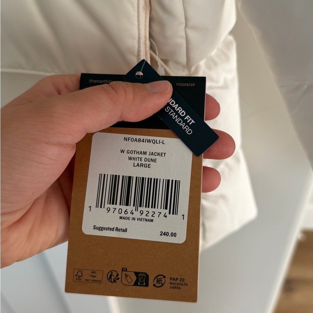 The North Face Women's Gotham Jacket in White Dune - Picture 7 of 12
